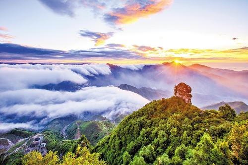 游览山水画卷 领略自然奇观