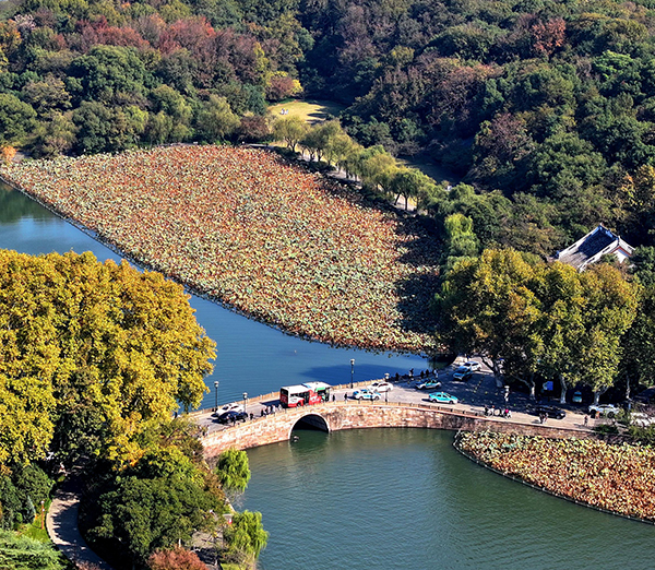 浙江杭州：西湖景色如画
