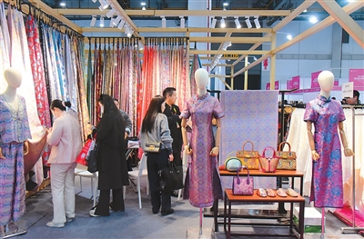 跨境电商成为外贸增长新引擎（锐财经）