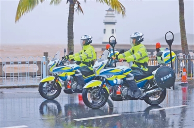 广东珠海平安铁骑队8个月服务群众超万次  市民身边有群“机动卫士”