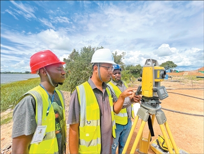 卢阿普拉河畔的新春坚守（共建“一带一路”·第一现场）