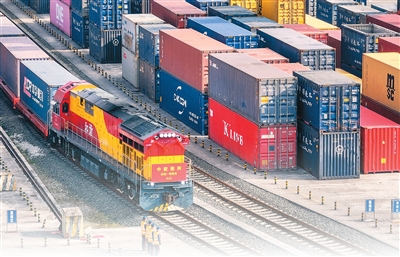 “为变乱交织的世界注入更多正能量”